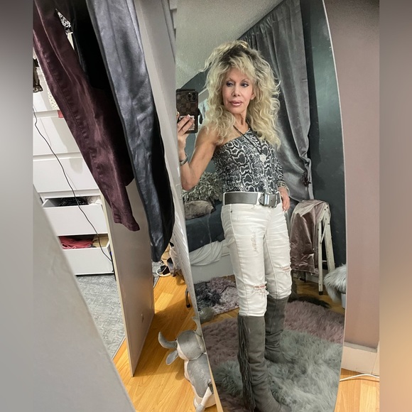 POSHMARK AMBASSADOR ..!All my charactures..Moods -hair*😉 - Picture 4 of 12